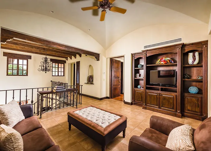 Hacienda Pinilla Vacation Hotel
